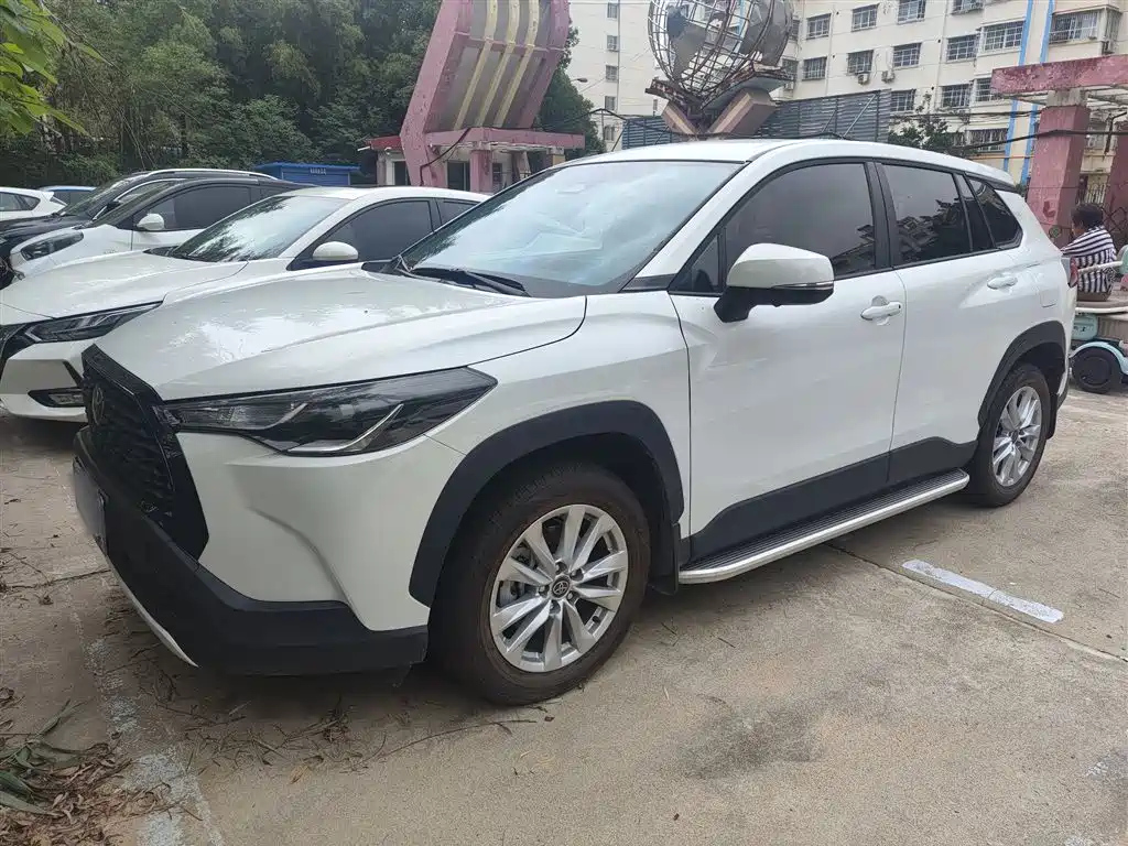 TOYOTA COROLLA CROSS