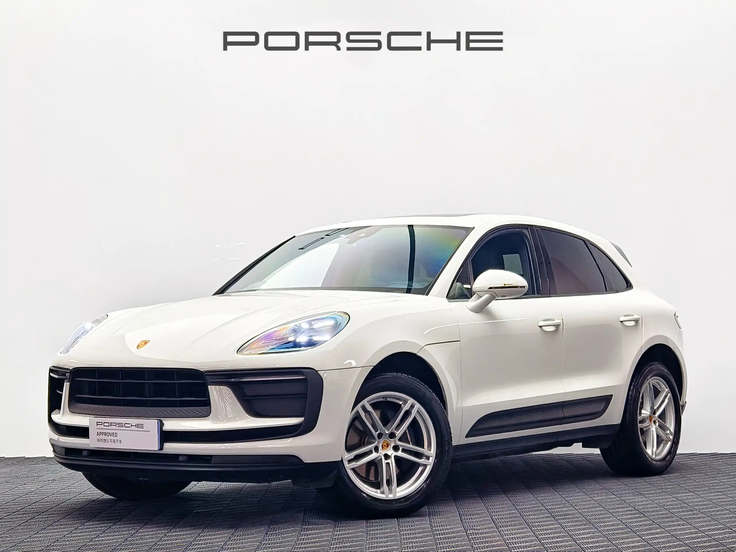 PORSCHE MACAN 2024