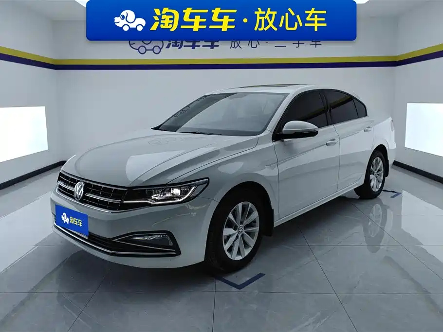 VOLKSWAGEN BORA 2020