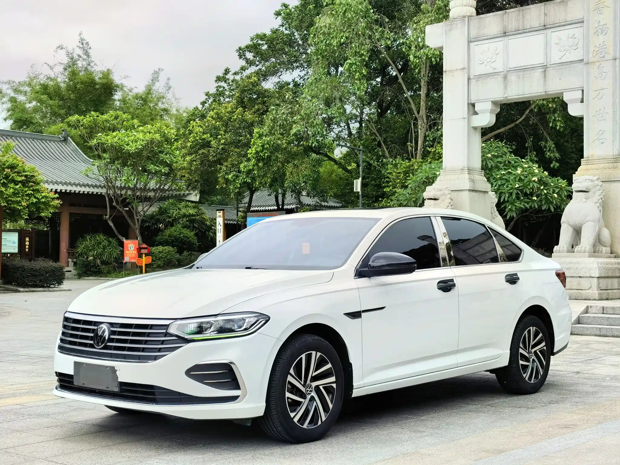VOLKSWAGEN LAVIDA 2023
