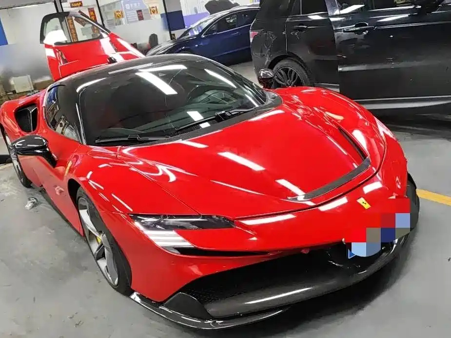 FERRARI SF90 2020
