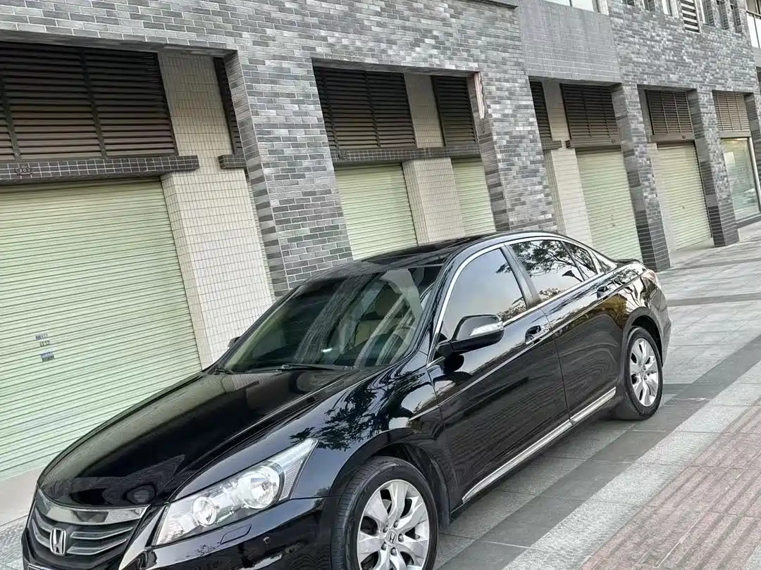 HONDA ACCORD 2011