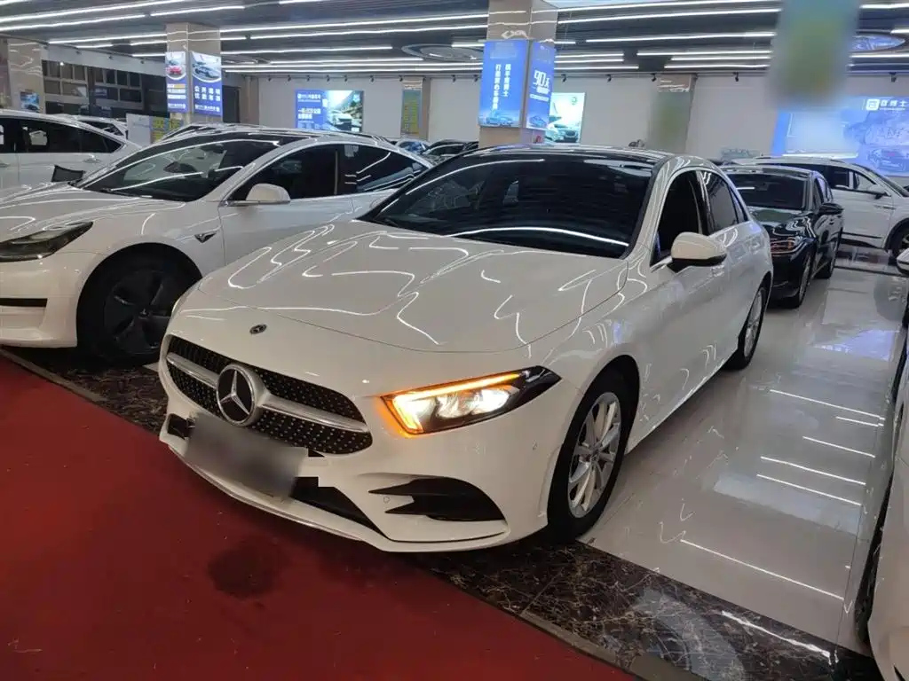 MERCEDES BENZ A-CLASS 2021