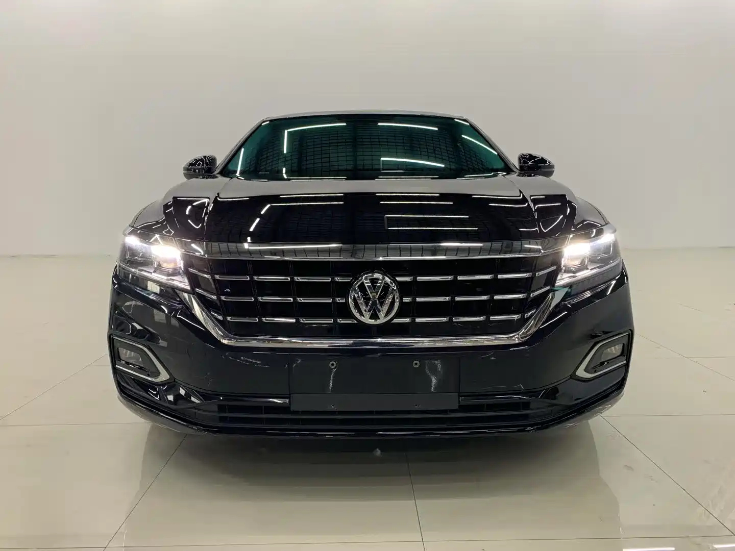 VOLKSWAGEN PASSAT 2019
