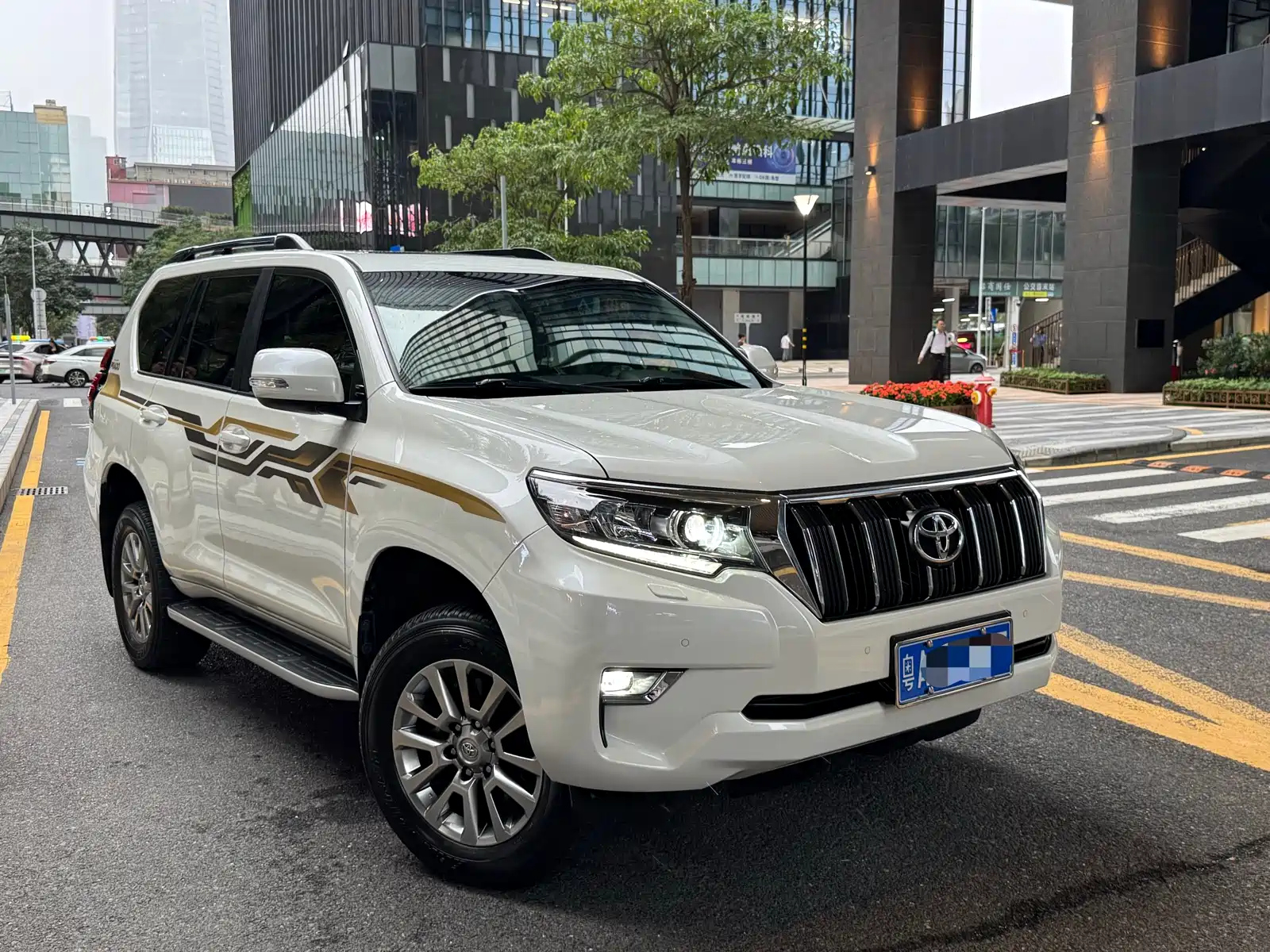 TOYOTA PRADO 2018