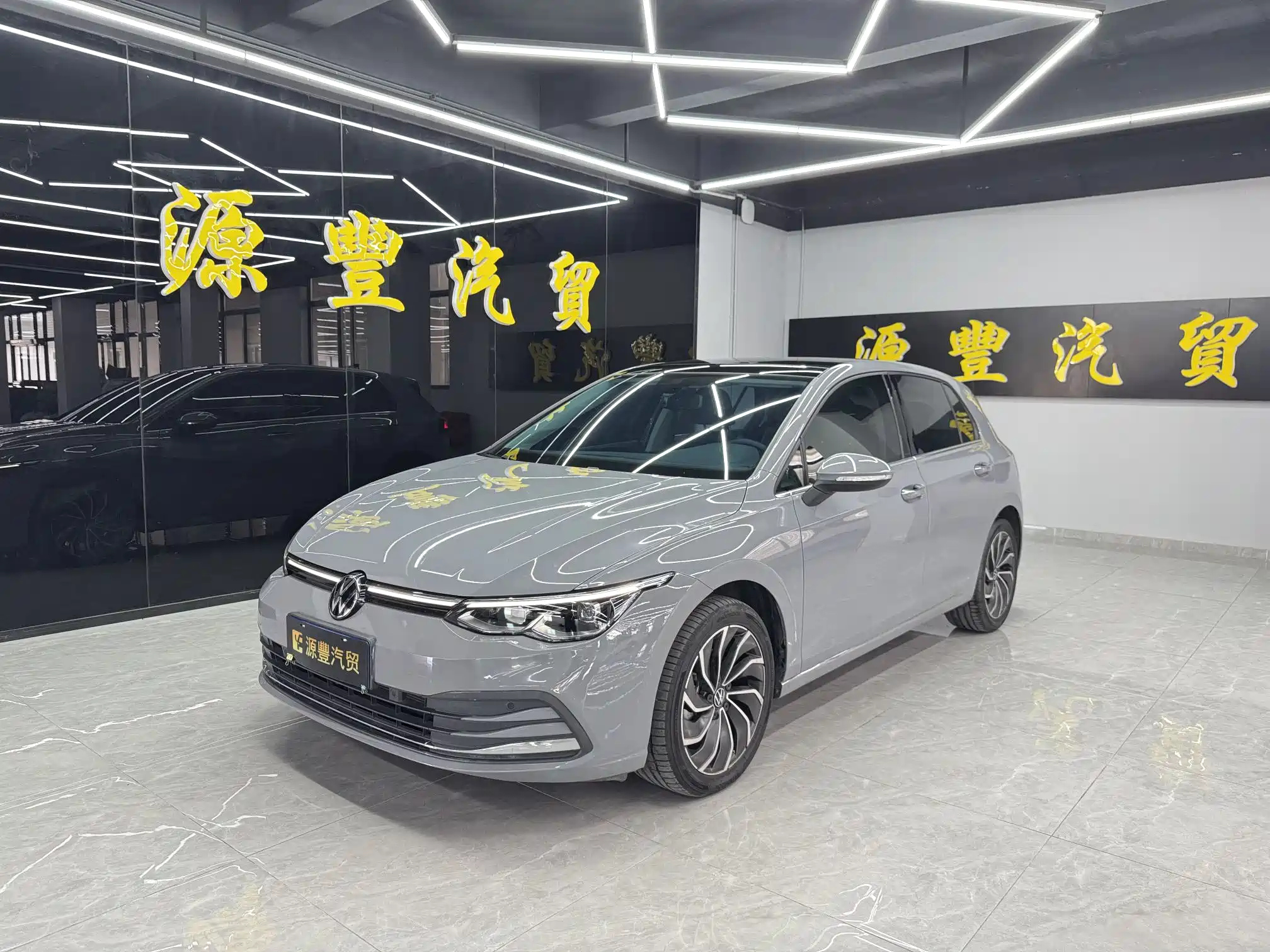 VOLKSWAGEN GOLF 2021