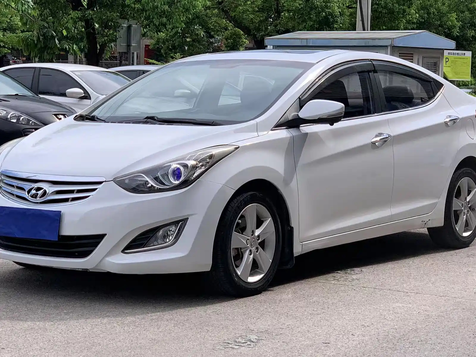 HYUNDAI ELANTRA 2013