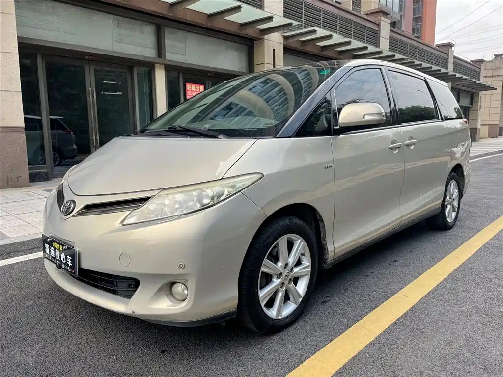 TOYOTA PREVIA 2012