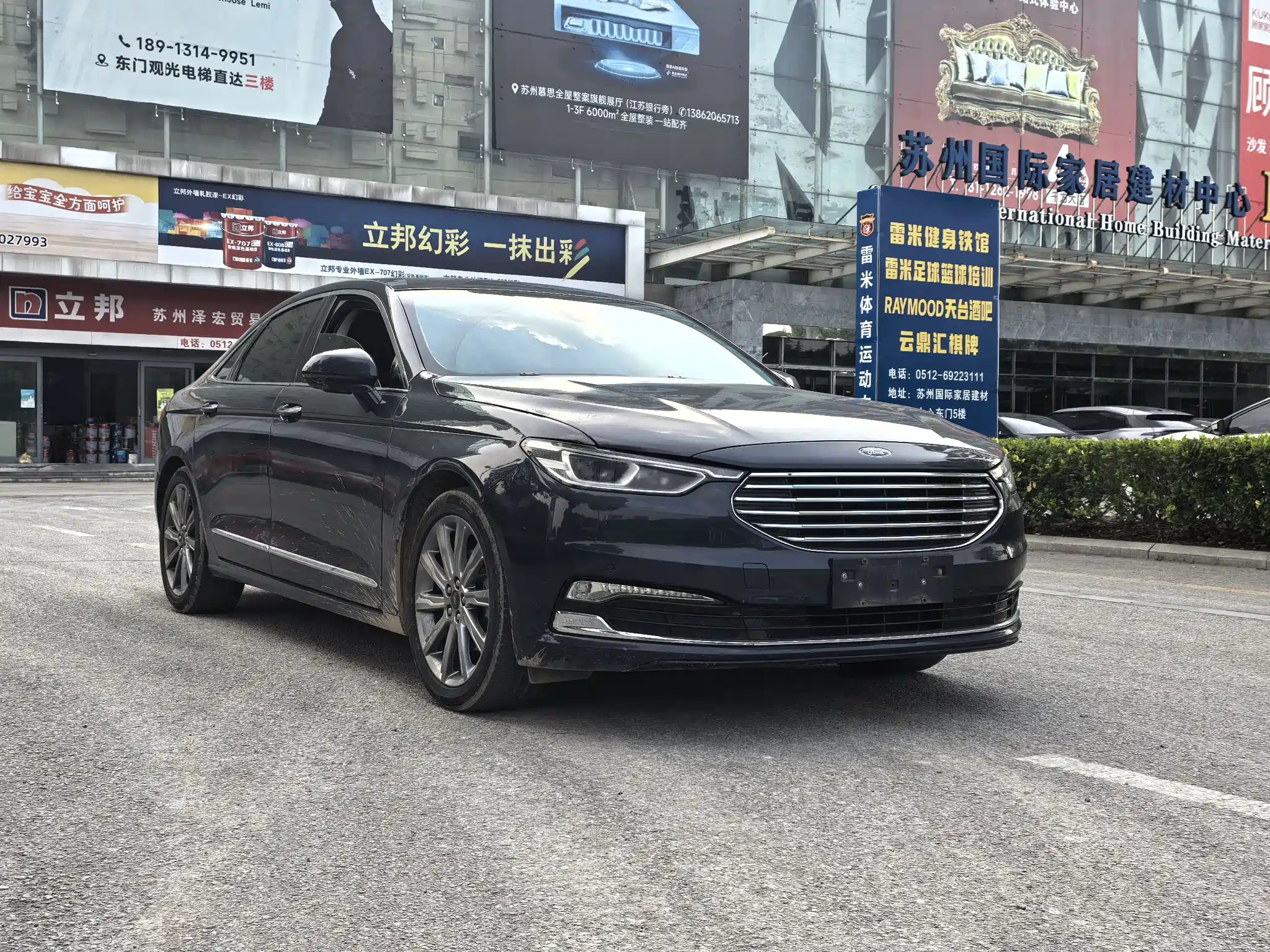 FORD TAURUS 2019