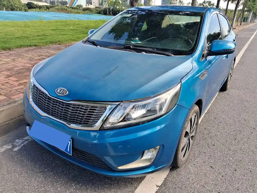 KIA K2 2011
