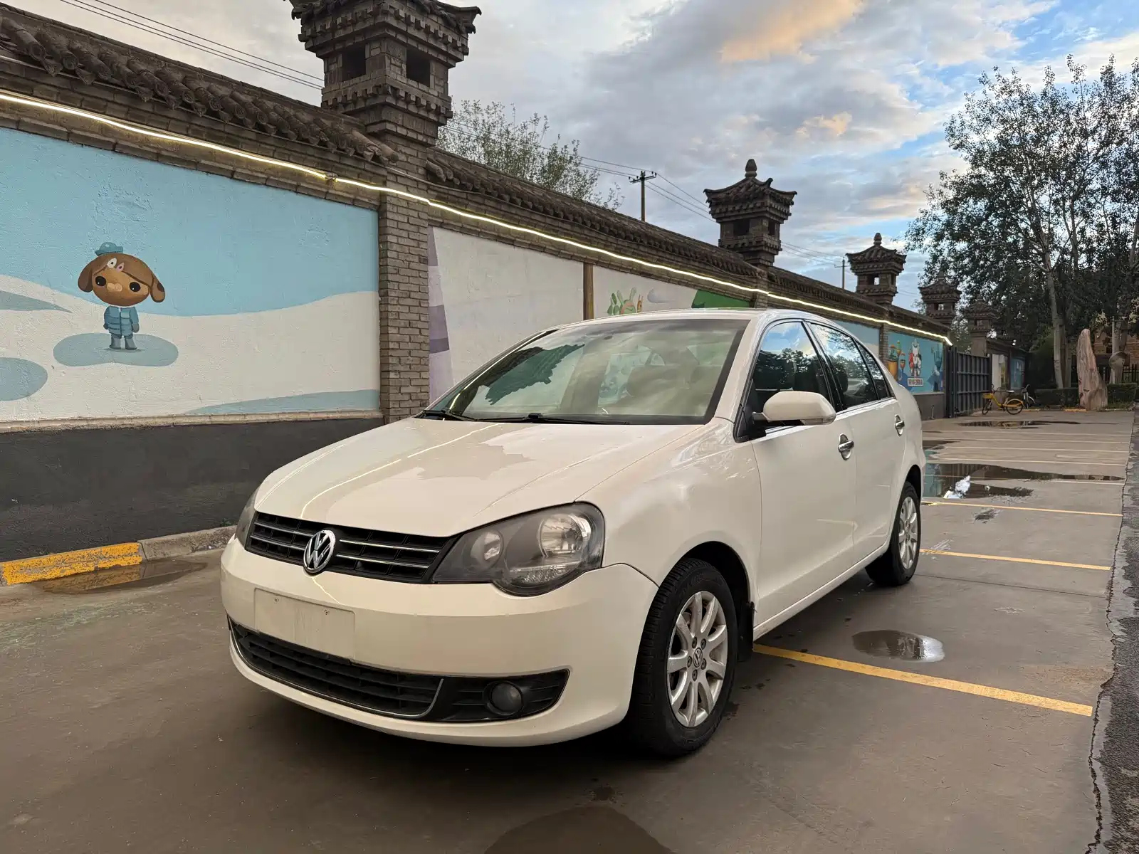 VOLKSWAGEN POLO 2011