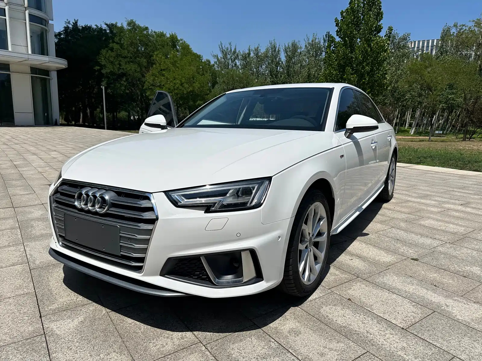 AUDI A4L 2019