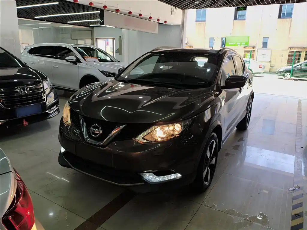 NISSAN QASHQAI 2017
