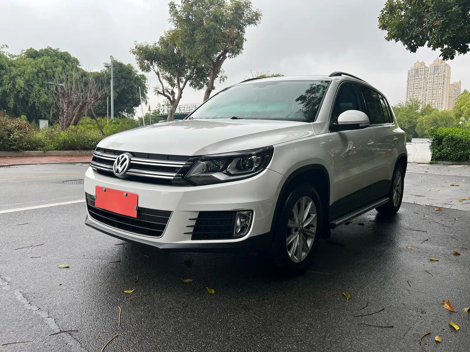 VOLKSWAGEN TIGUAN 2015