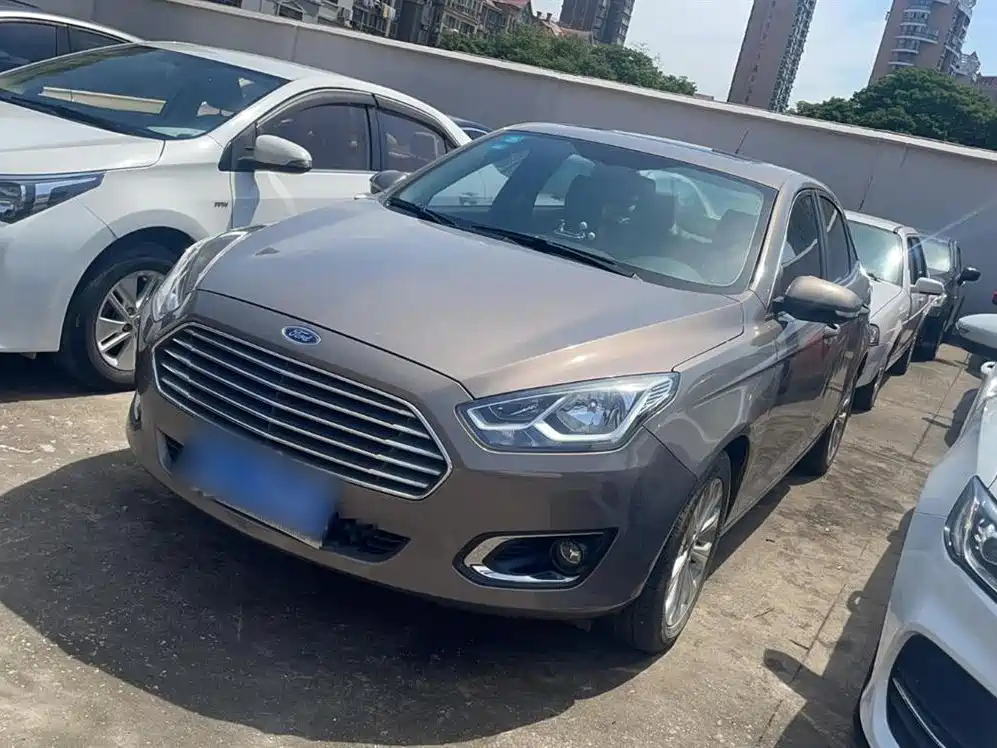 FORD ESCORT 2015