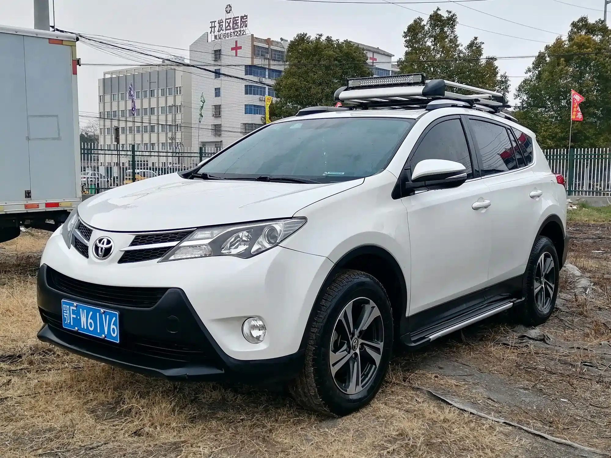 TOYOTA RAV4 RONGFANG 2015