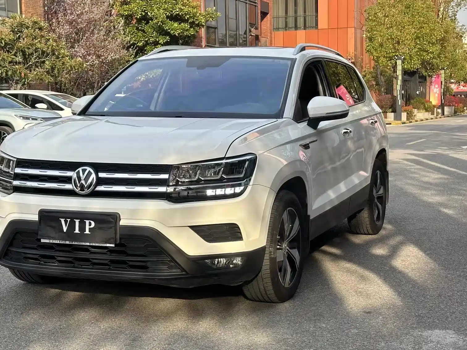 VOLKSWAGEN THARU 2020
