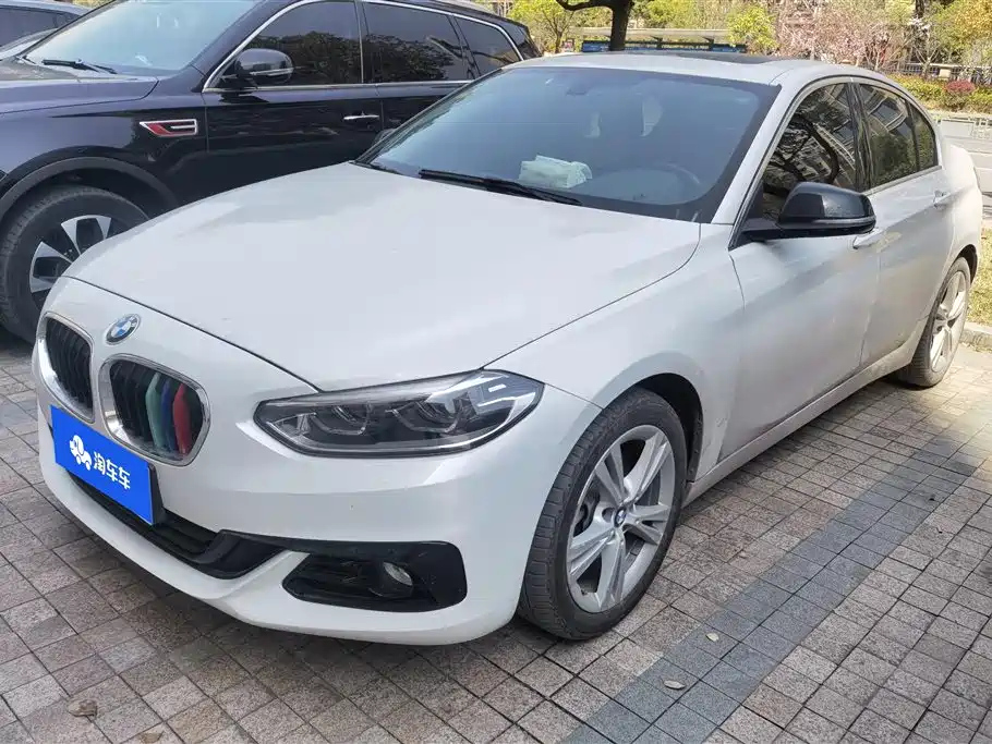 BMW 1-SERIES 2018