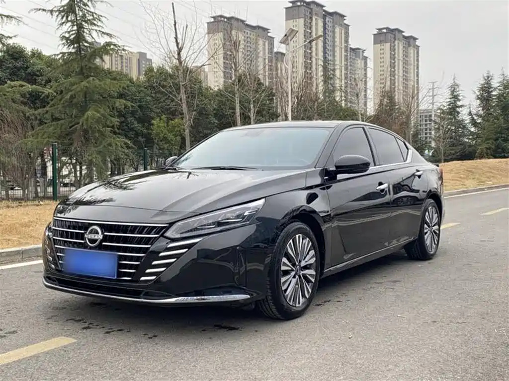 NISSAN TEANA 2022