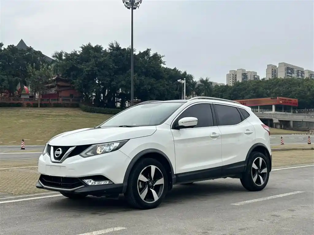 NISSAN QASHQAI 2017