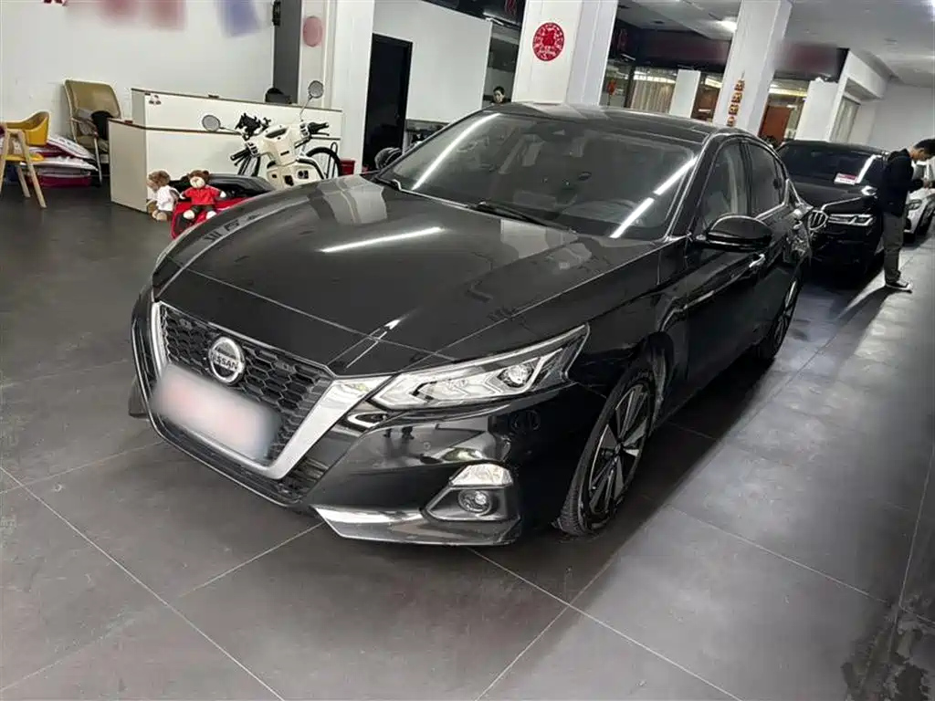 NISSAN TEANA