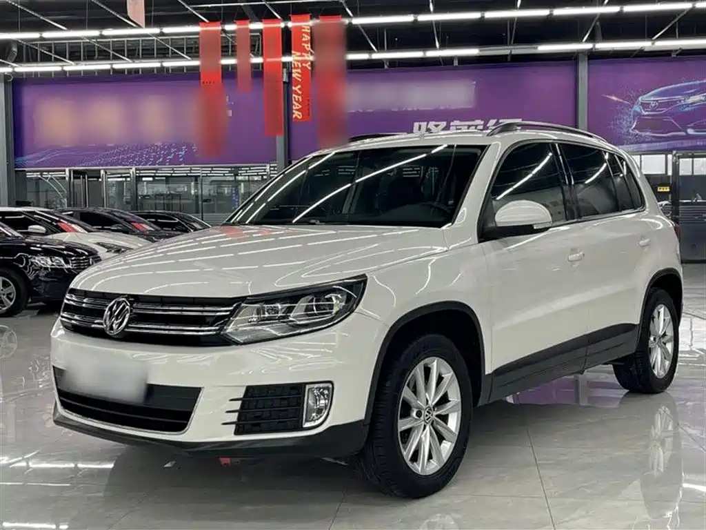 VOLKSWAGEN TIGUAN 2015