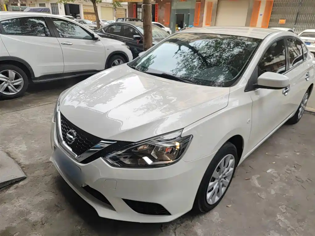 NISSAN SYLPHY 2019