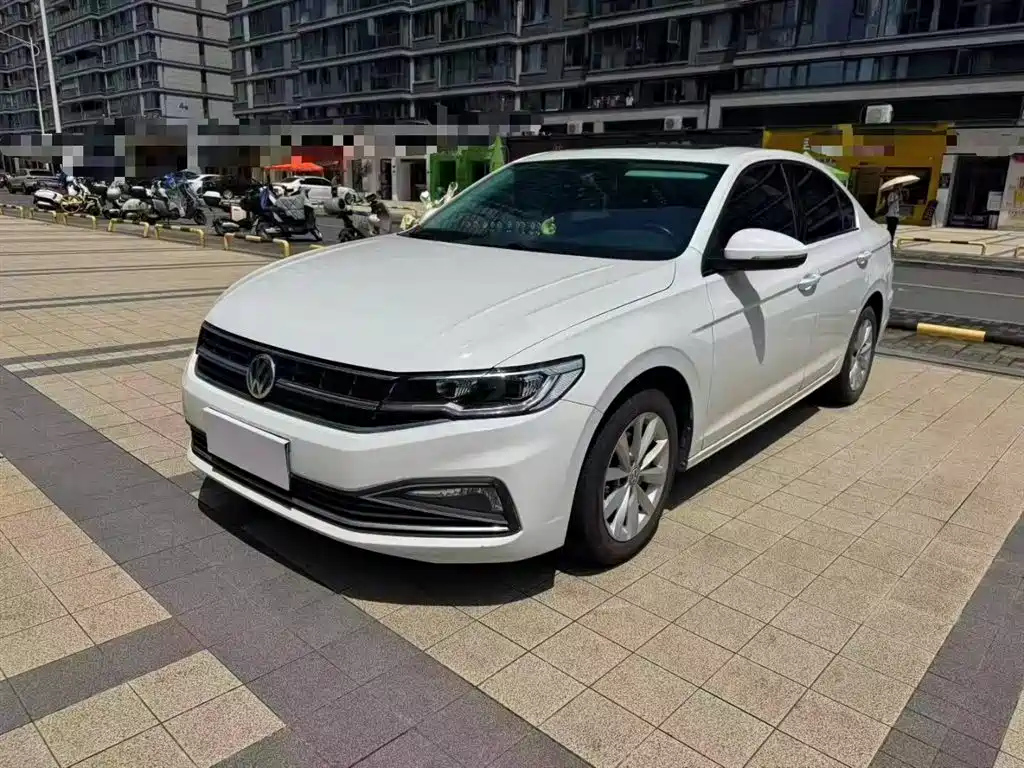 VOLKSWAGEN BORA 2020