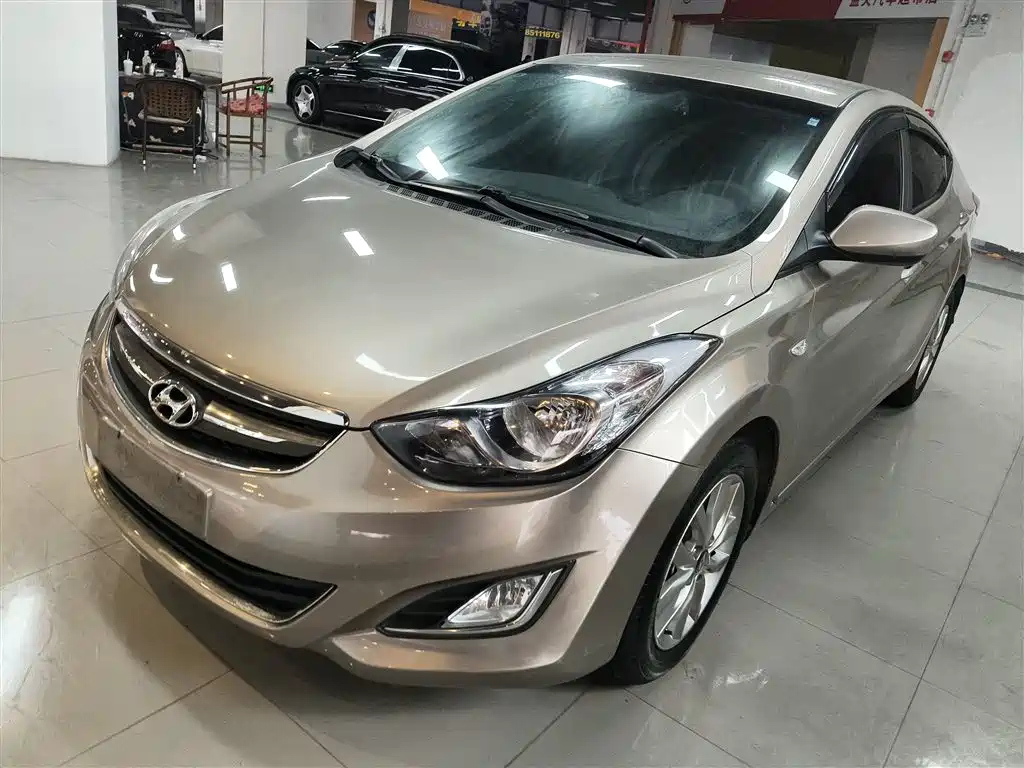 HYUNDAI ELANTRA 2015
