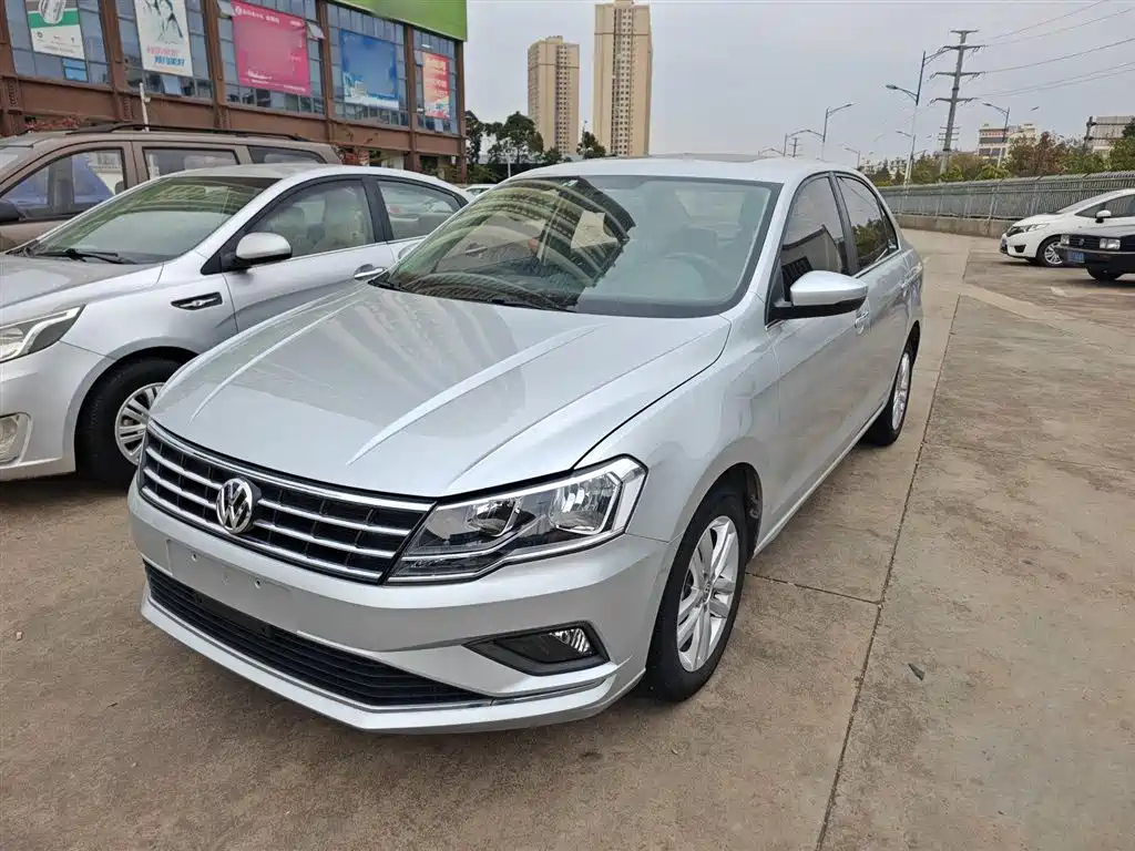 VOLKSWAGEN JETTA 2017