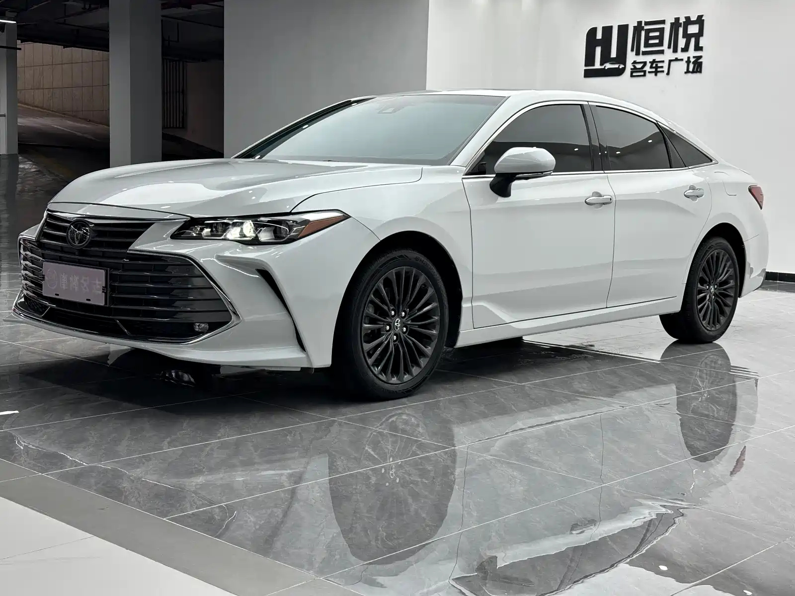 TOYOTA AVALON 2019