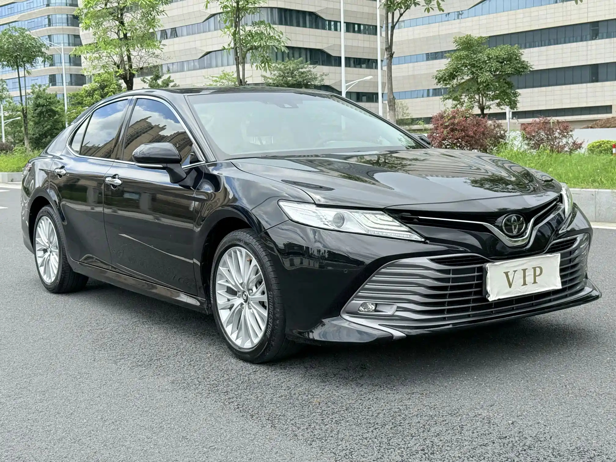 TOYOTA CAMRY