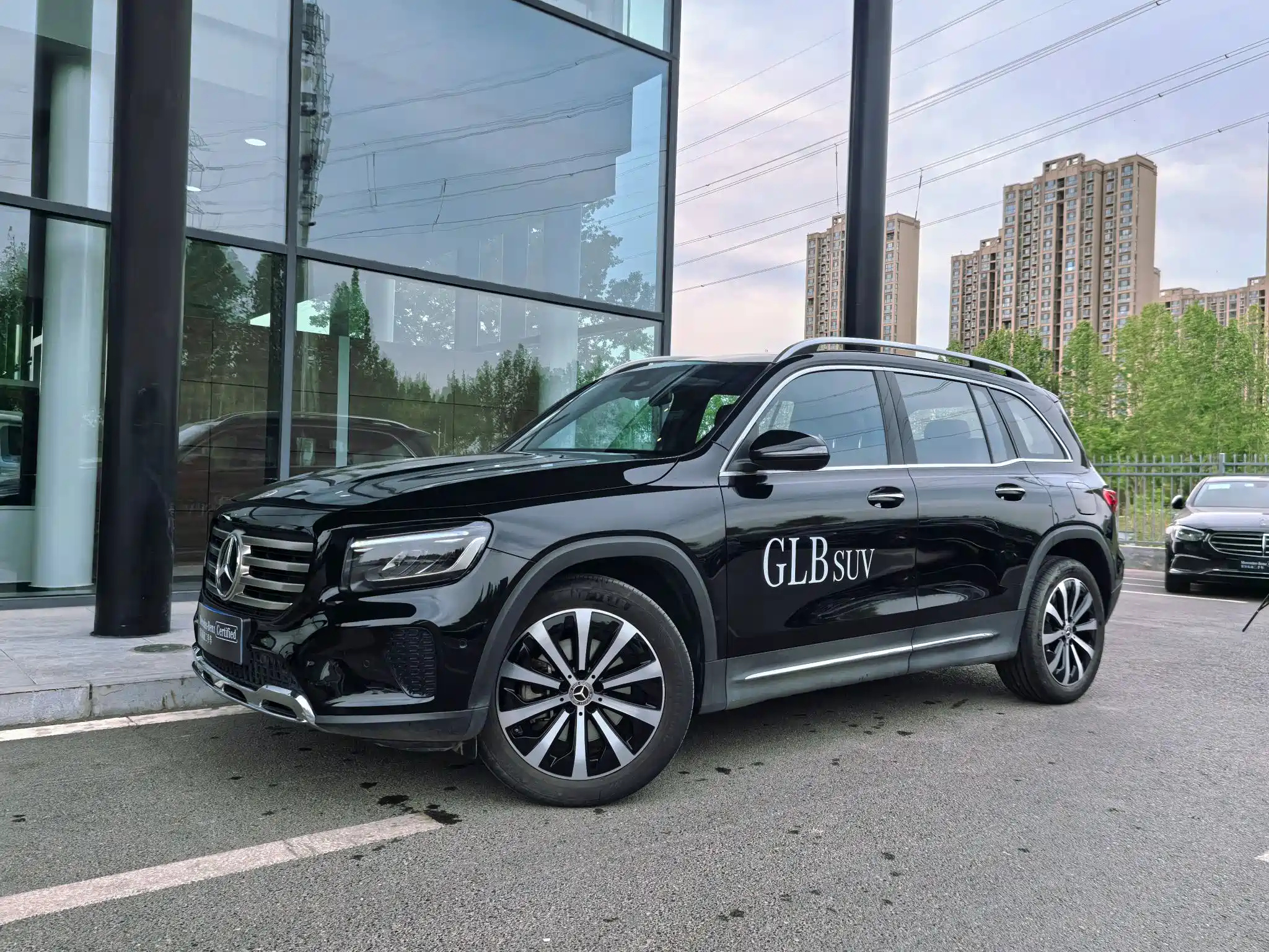 MERCEDES BENZ GLB 2024