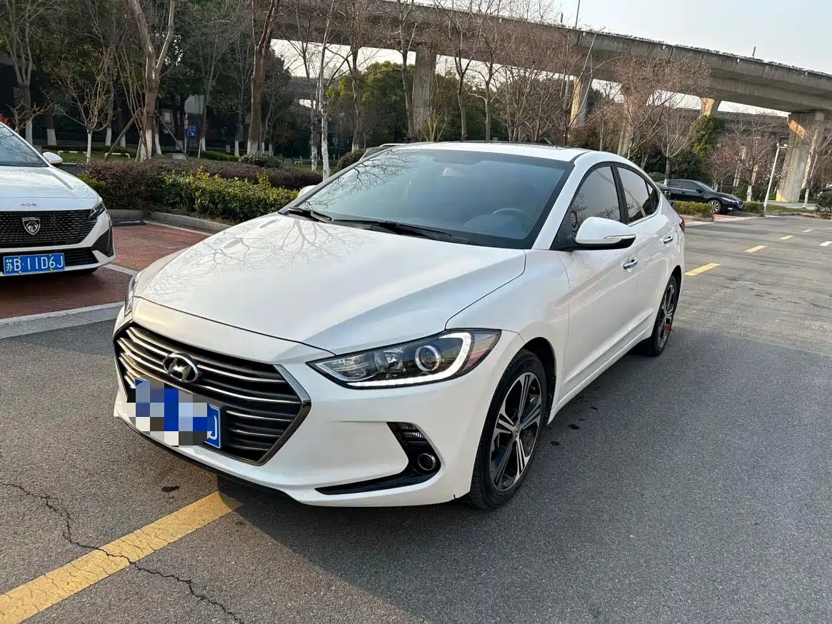 HYUNDAI ELANTRA 2018