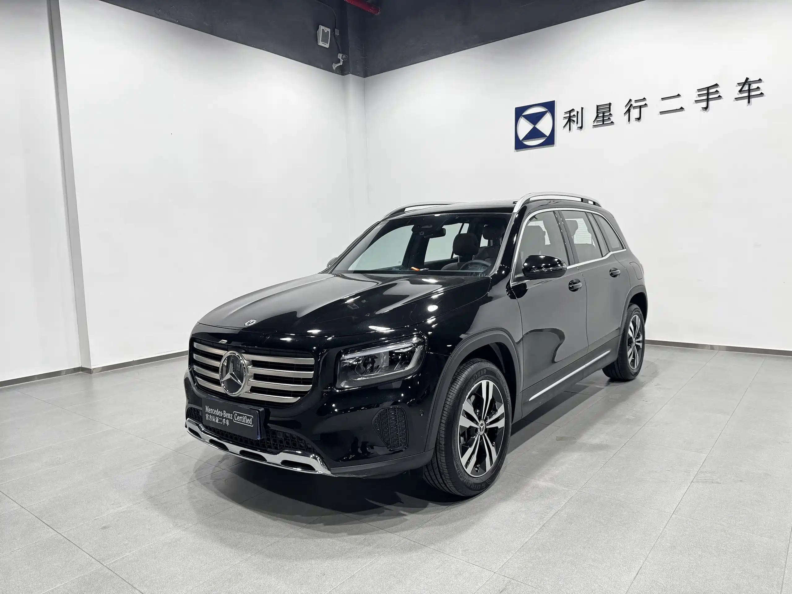 MERCEDES BENZ GLB 2024