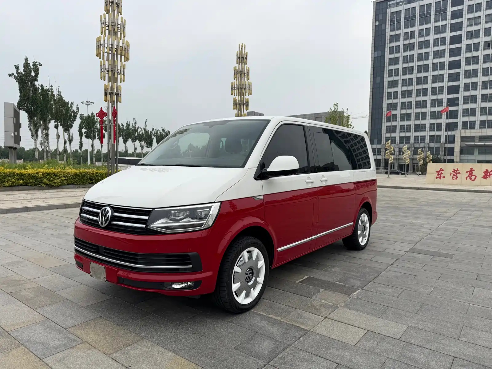 VOLKSWAGEN MULTIVAN 2018