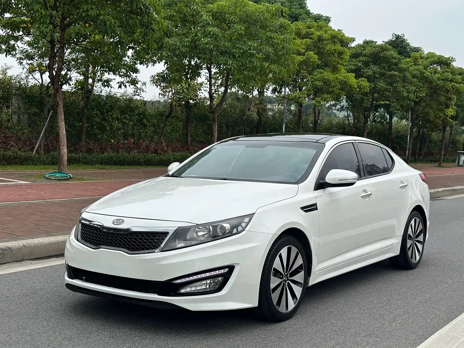 KIA K5 2011