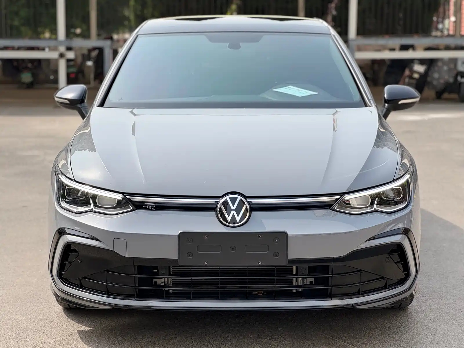 VOLKSWAGEN GOLF 2023