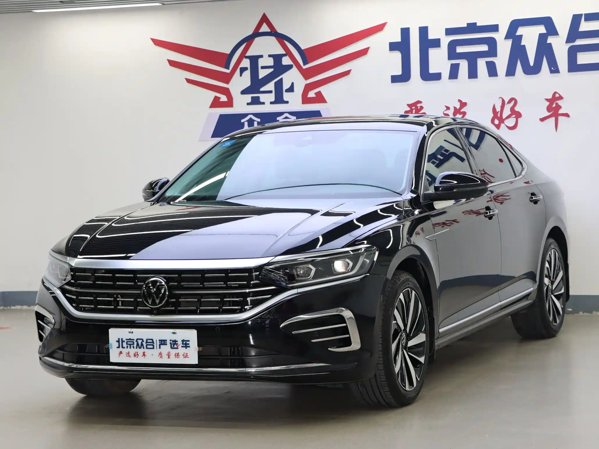 VOLKSWAGEN PASSAT 2023