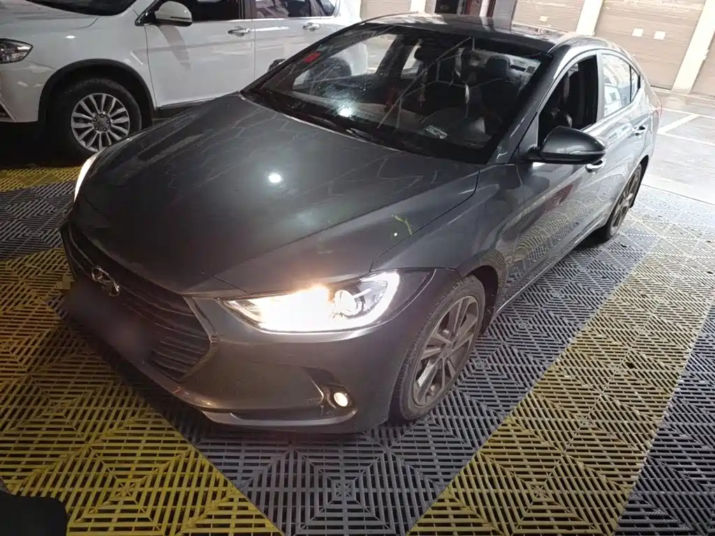 HYUNDAI ELANTRA 2016
