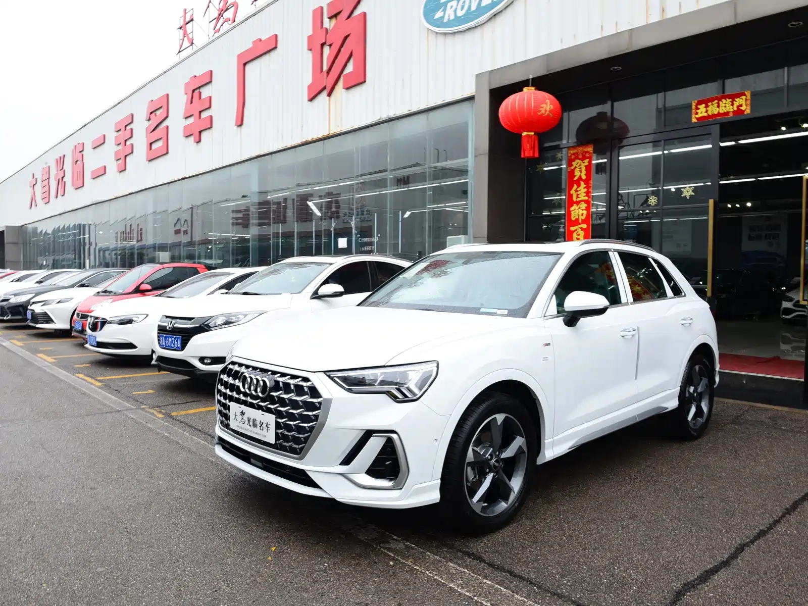 AUDI Q3