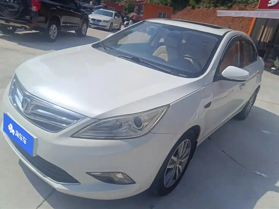 CHANGAN EADO 2015