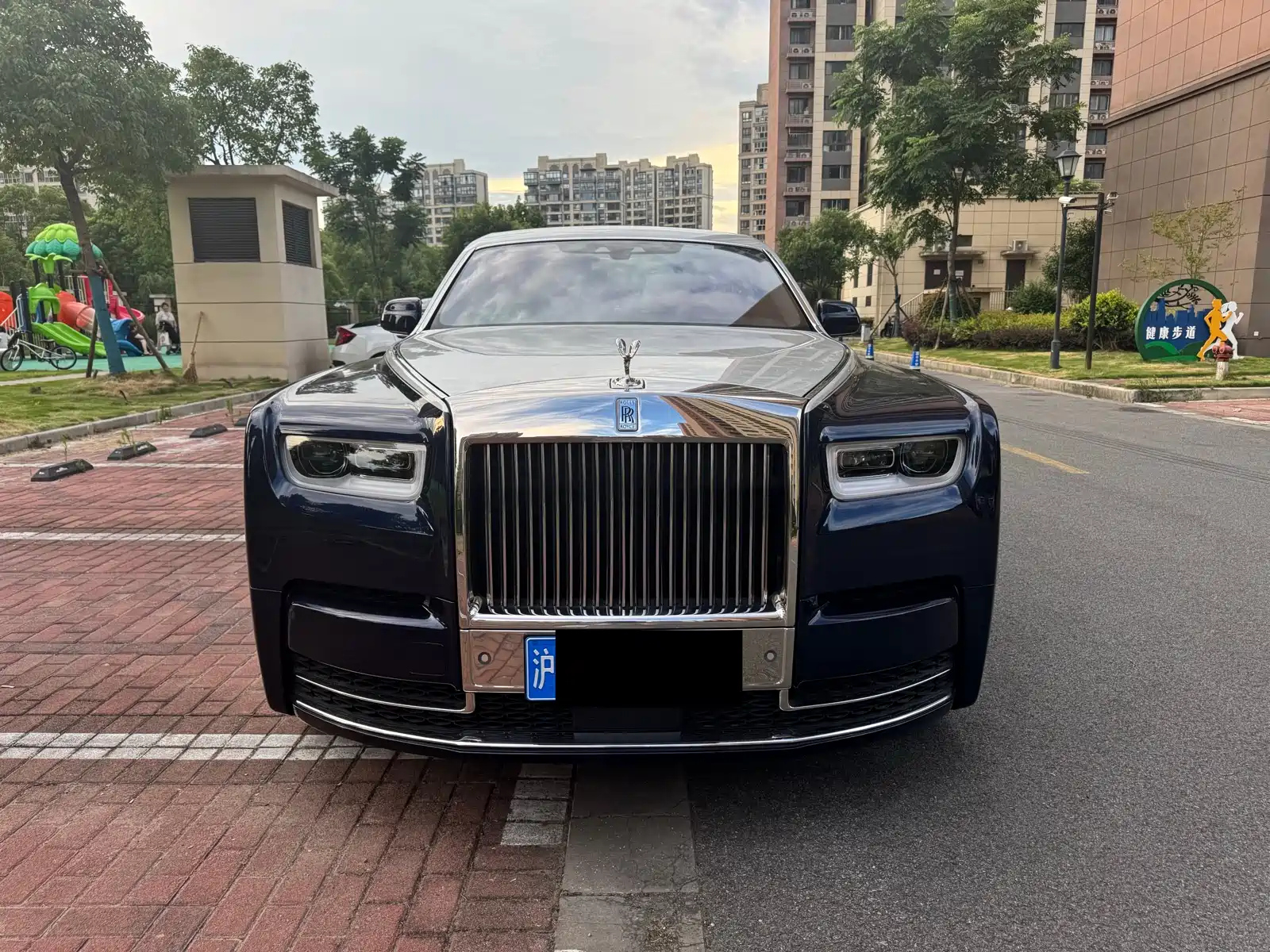 ROLLS ROYCE PHANTOM 2018