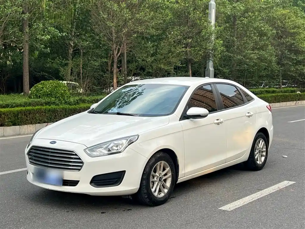 FORD ESCORT 2019