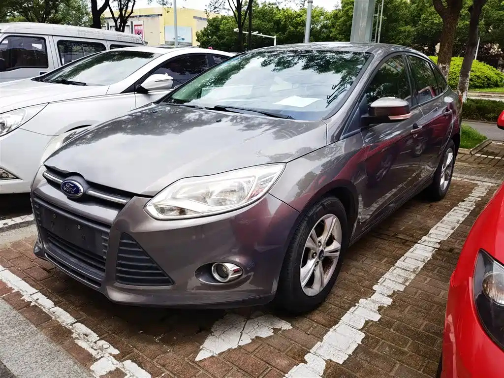 FORD FOCUS 2012
