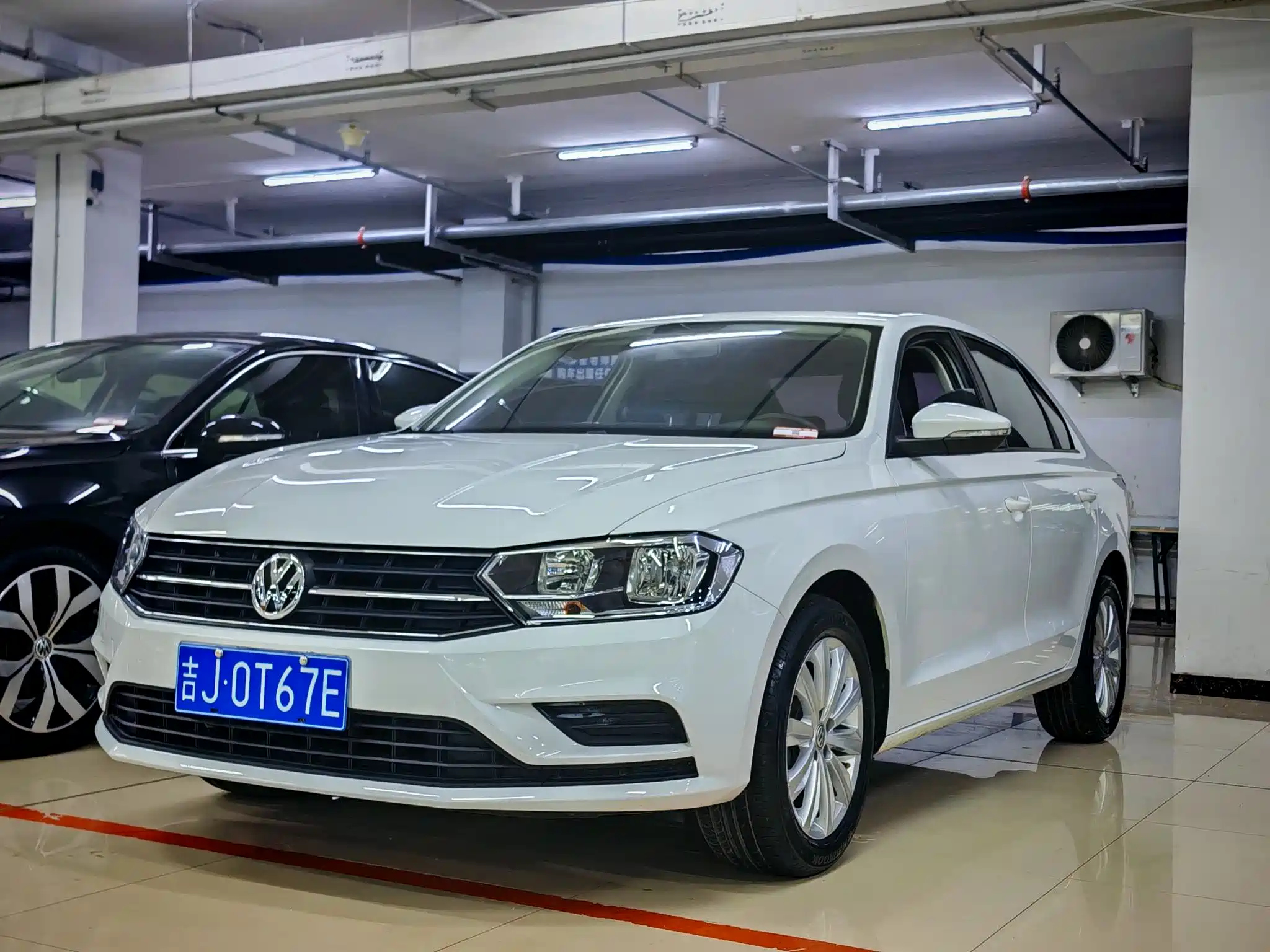 VOLKSWAGEN BORA 2019