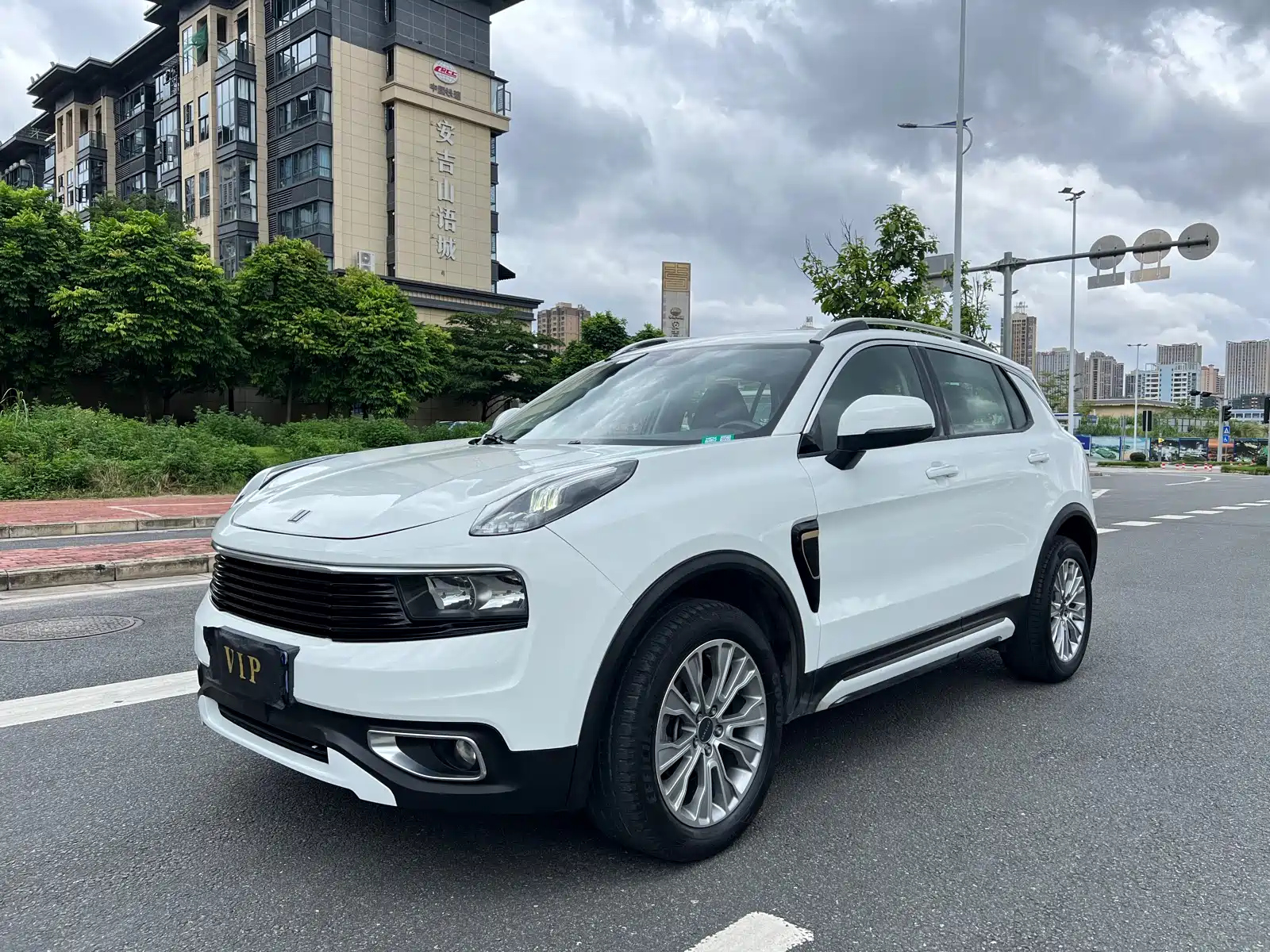 LYNK 01 2017