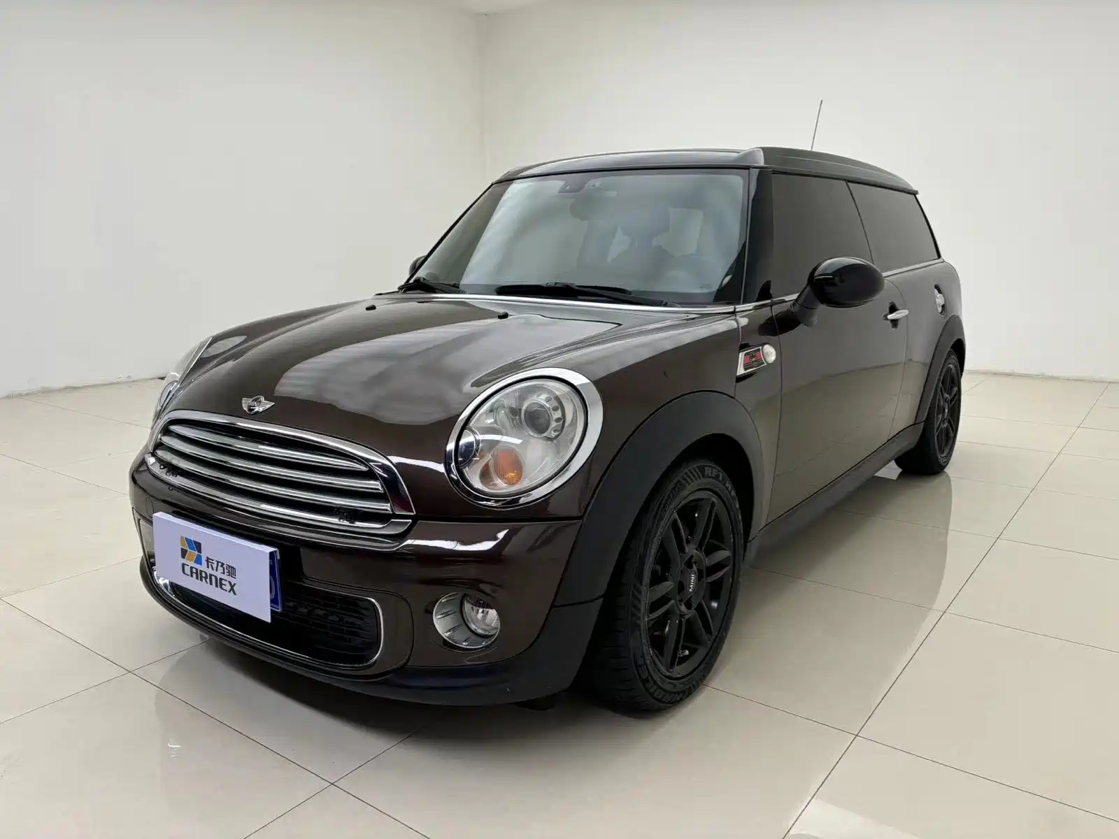 MINI CLUBMAN 2011