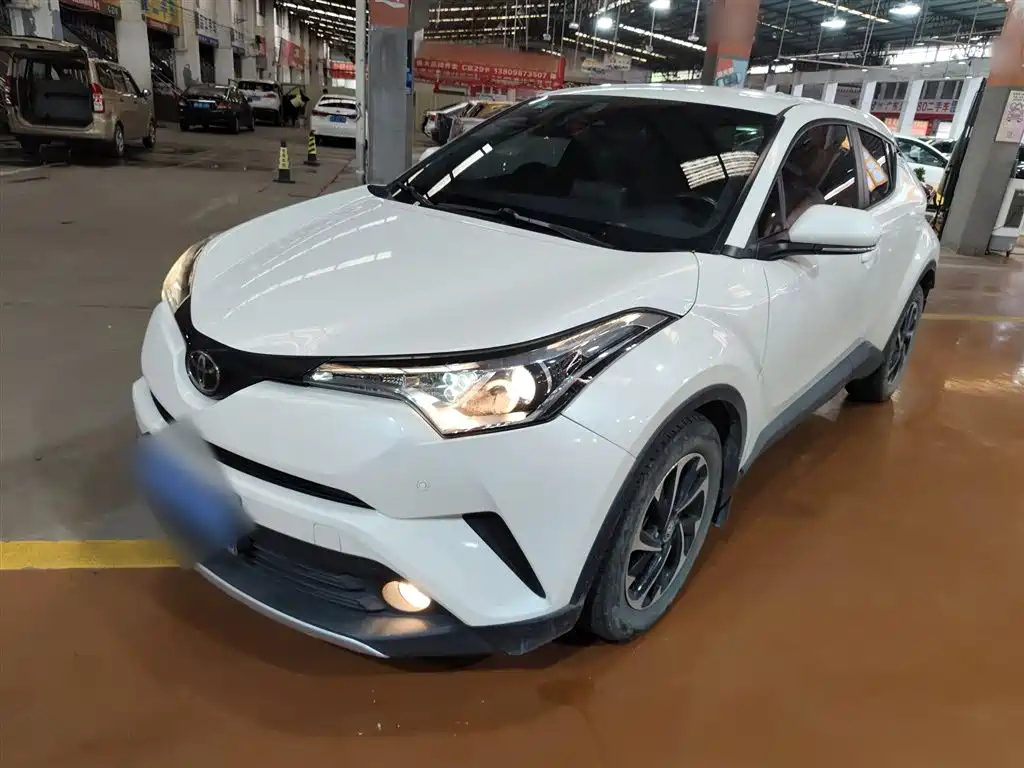 TOYOTA IZOA 2018