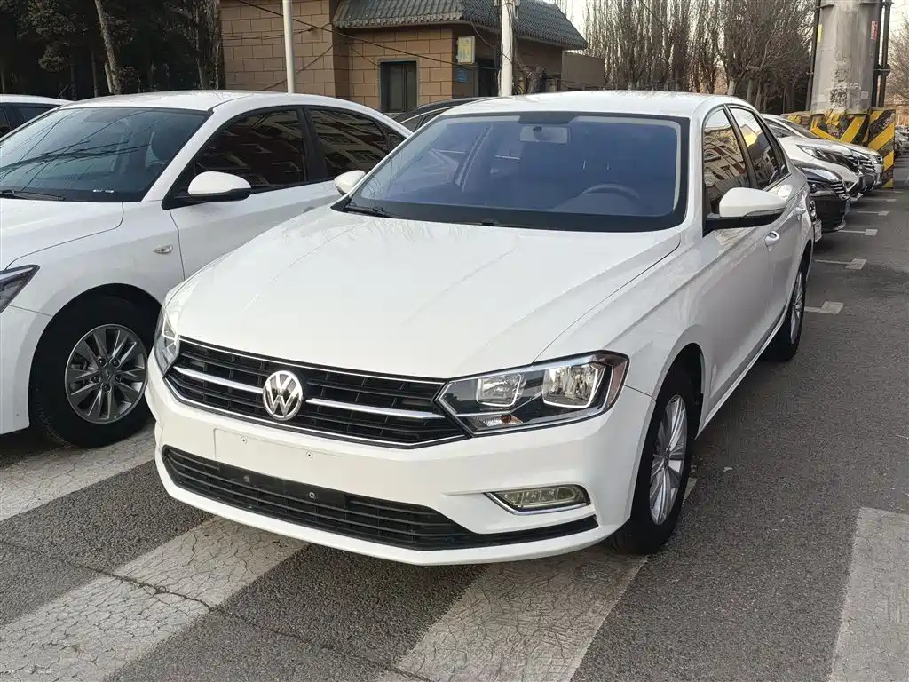 VOLKSWAGEN BORA 2018